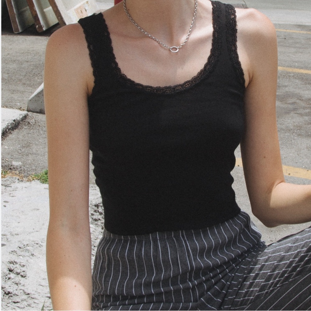 Brandy Melville Ronnie Tank